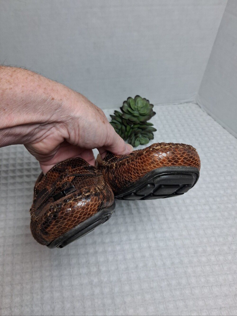 Liz Claiborne Womens Brown/Tan Faux Snakeskin Loafer/Mocassin Size 7 - Picture 5 of 12